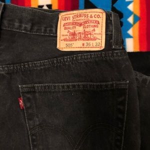 Black Levis 505 inseam 32